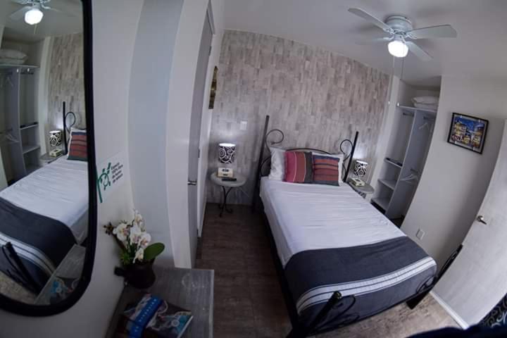 Hotel Tres Sofias Queretaro Bagian luar foto